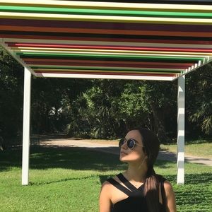 White House Black Market tank